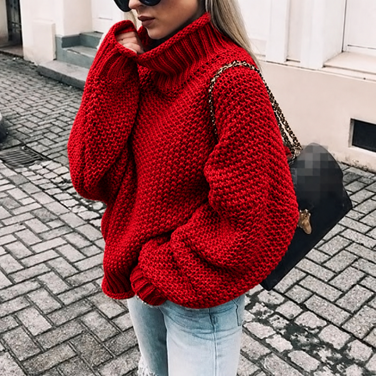Women's Oversized Chunky-Knit Turtleneck Jumper - Red